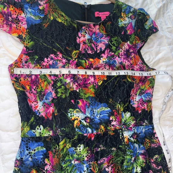 Betsey Johnson Women Dress Size 6 Floral Midi Sheath Cap Sleeve Eyelet Colorful - Picture 9 of 10